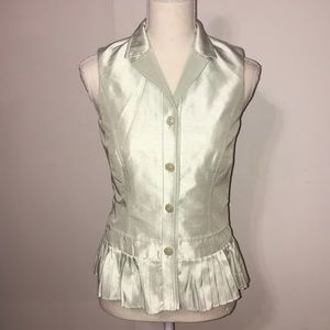 Versai Sleeveless Button Down Top